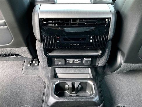New 2026 Jeep Grand Wagoneer 4WD image 17