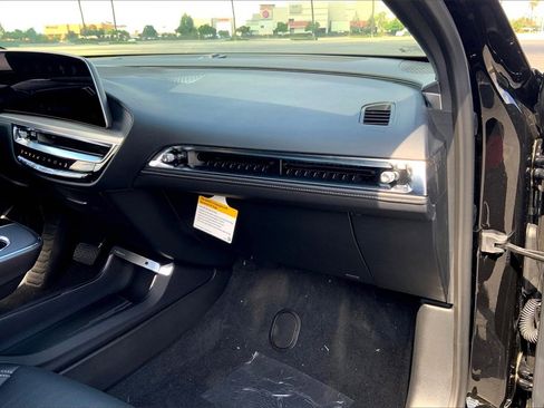 New 2026 Cadillac Lyriq Sport image 30