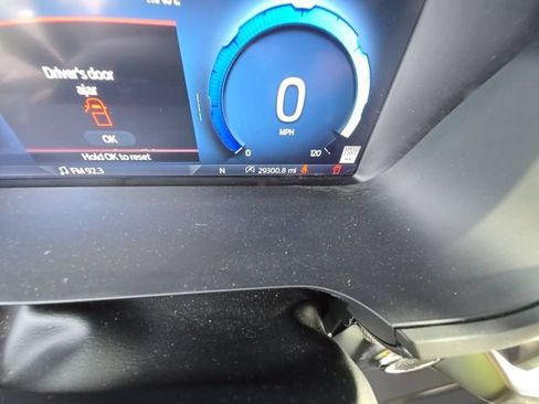 Used 2025 Ford F150 Lariat AWD/4WD image 3