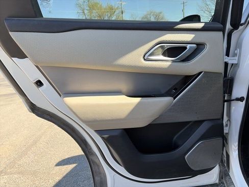 Used 2018 Land Rover Range Rover Velar R-Dynamic SE image 11