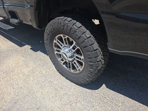 Used 2024 Ford F350 Limited w/ FX4 Off-Road Package AWD/4WD image 13