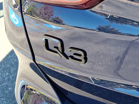 New 2025 Audi Q3 2.0T Premium image 18