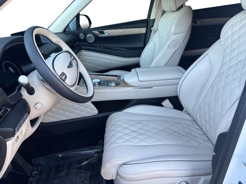 Used 2023 Genesis GV80 3.5T w/ Prestige Package image 9