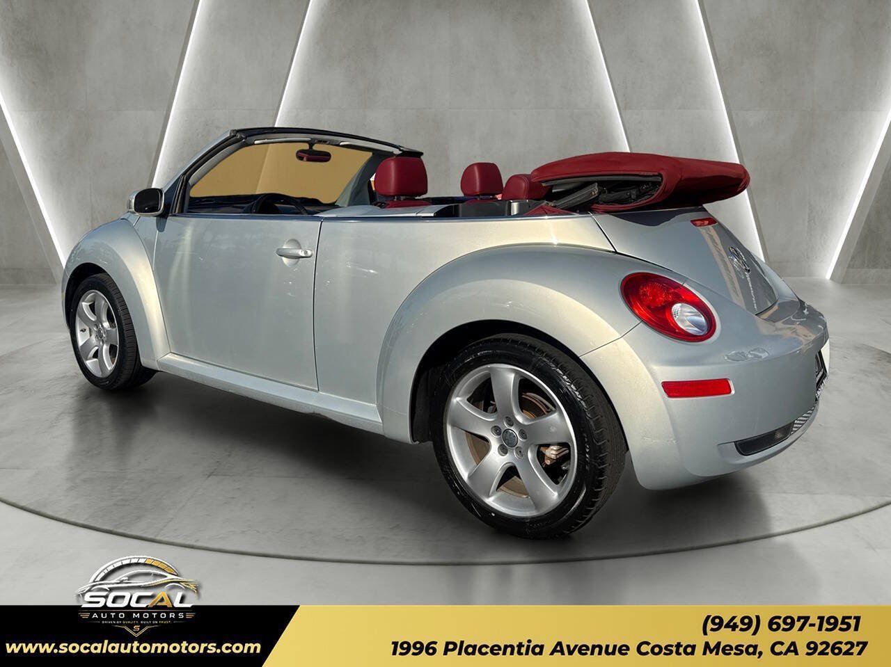 Used 2009 Volkswagen Beetle Blush FWD image 3