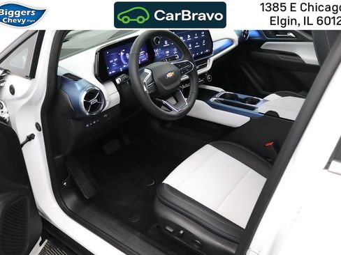 Certified 2025 Chevrolet Equinox EV LT FWD image 13