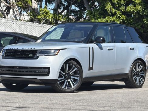 Used 2023 Land Rover Range Rover SE AWD/4WD image 1