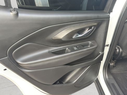 Used 2022 GMC Terrain SLE FWD image 14