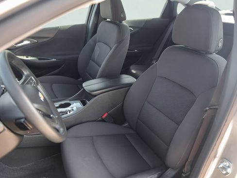 Used 2025 Chevrolet Malibu LT FWD image 10