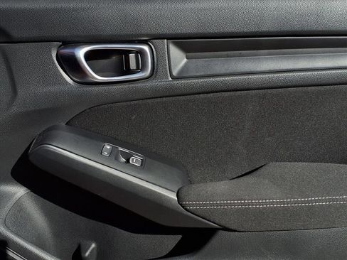 Used 2023 Honda Civic Sport image 25