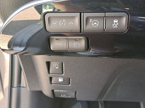 Certified 2018 Toyota Prius Prime Advanced image 28