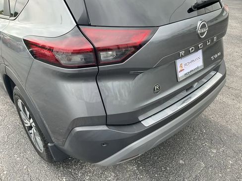 Certified 2023 Nissan Rogue SV w/ SV Premium B Package AWD/4WD image 32