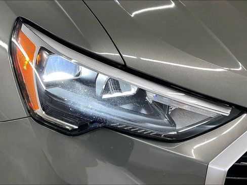 Used 2022 Audi Q3 2.0T Premium w/ Convenience Package image 30