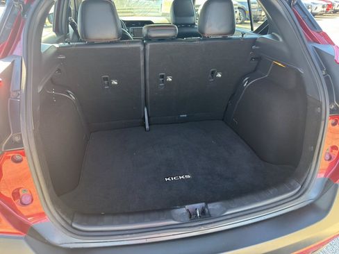 Used 2019 Nissan Kicks SR w/ SR Premium Package image 16