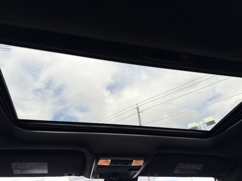 Used 2023 Toyota Tacoma TRD Off-Road w/ TRD Premium Off Road Package image 15