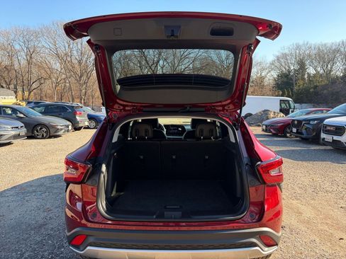 Used 2025 Chevrolet Trax LT image 29