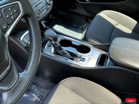 Used 2024 Chevrolet Malibu LT FWD image 19