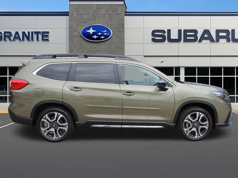 Used 2025 Subaru Ascent Limited AWD/4WD image 12