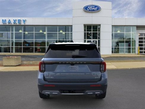 Used 2026 Ford Explorer Active w/ Active Comfort Package AWD/4WD image 5