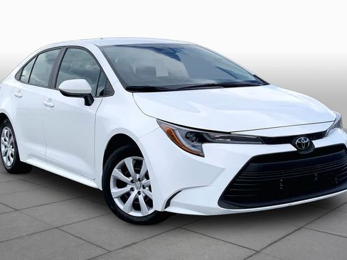 Used 2024 Toyota Corolla LE FWD image 3