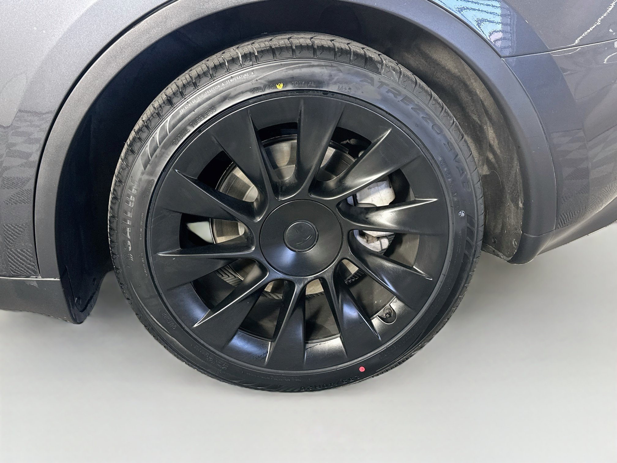 Used 2024 Tesla Model Y Long Range AWD/4WD image 11
