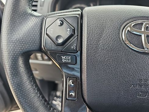 Used 2022 Toyota 4Runner TRD Off-Road Premium image 16