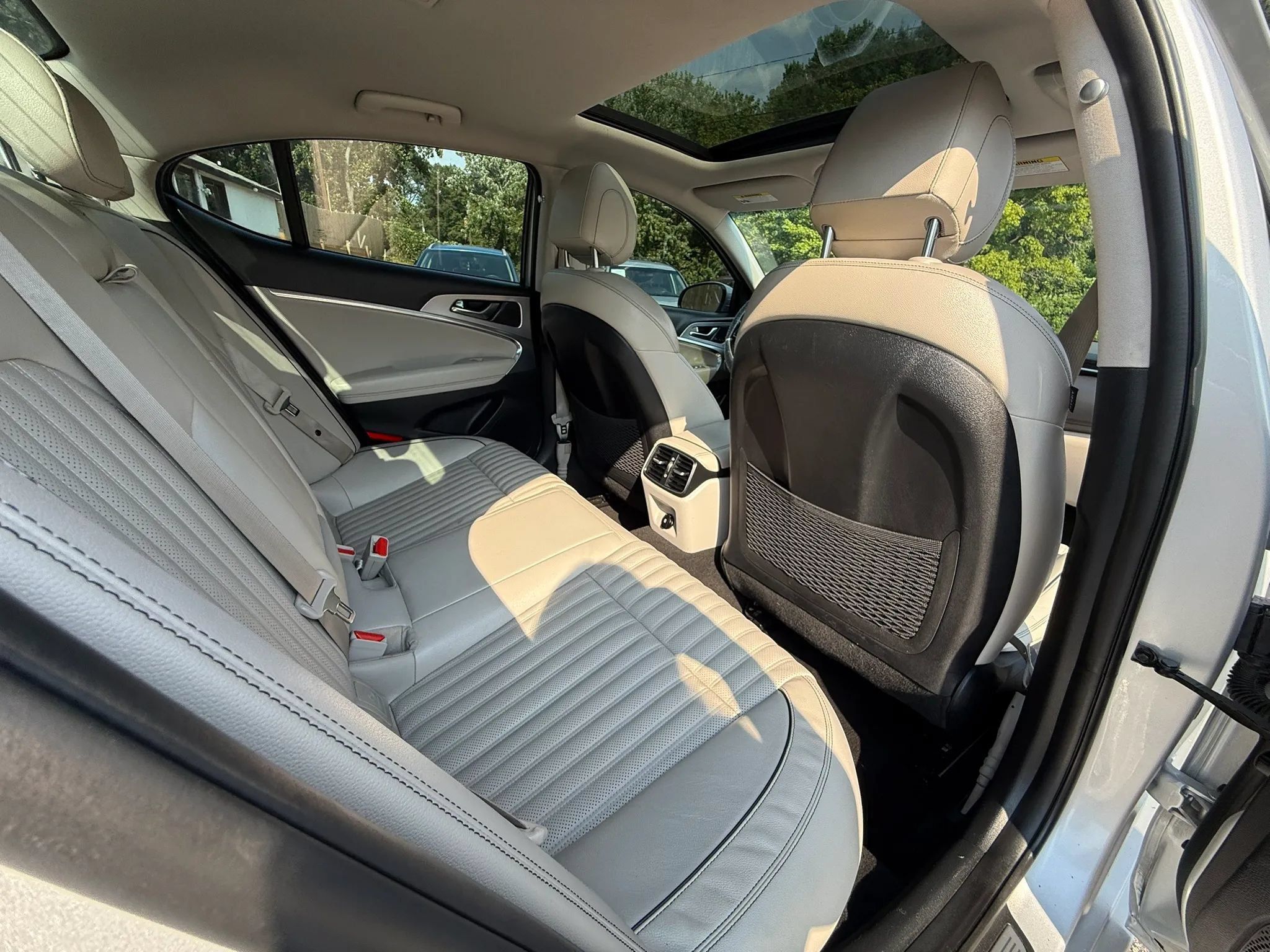 Used 2019 Genesis G70 2.0T Advanced w/ Elite Package RWD image 8