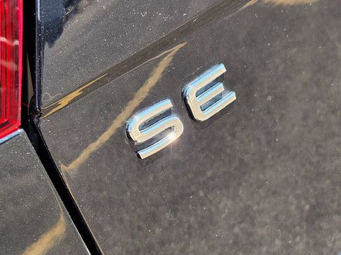 Certified 2024 Volkswagen Tiguan SE AWD/4WD image 8
