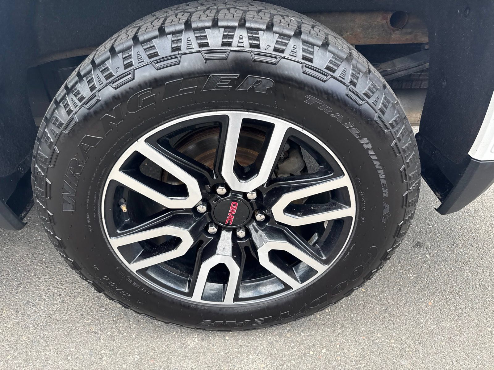 Used 2021 GMC Sierra 1500 AT4 AWD/4WD image 10