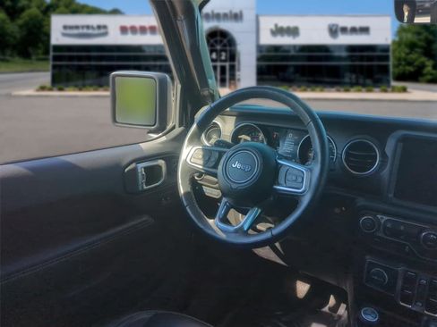 Used 2023 Jeep Wrangler Unlimited Sahara w/ Cold Weather Group AWD/4WD image 28