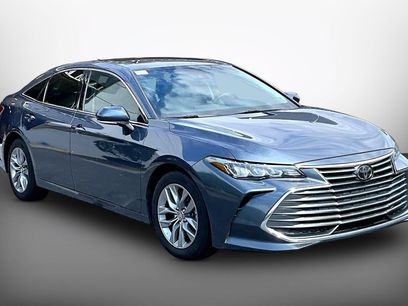 Used 2020 Toyota Avalon XLE w/ Moonroof Package