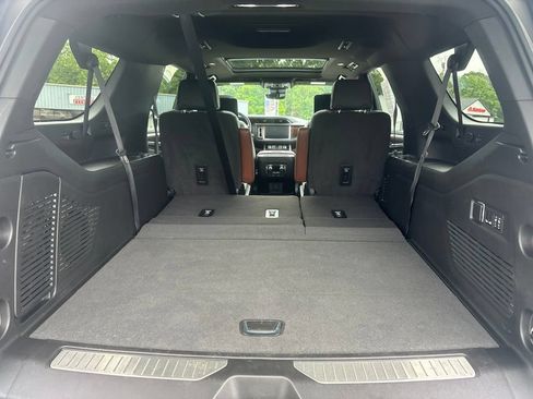 Used 2024 GMC Yukon XL Denali Ultimate AWD/4WD image 13