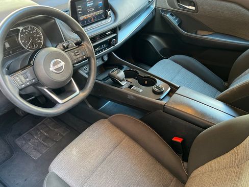 Used 2023 Nissan Rogue SV image 11