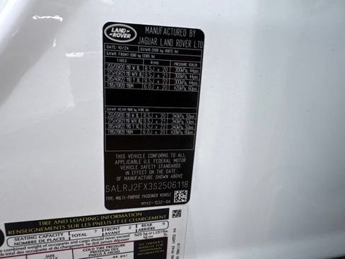 Used 2025 Land Rover Discovery S AWD/4WD image 6