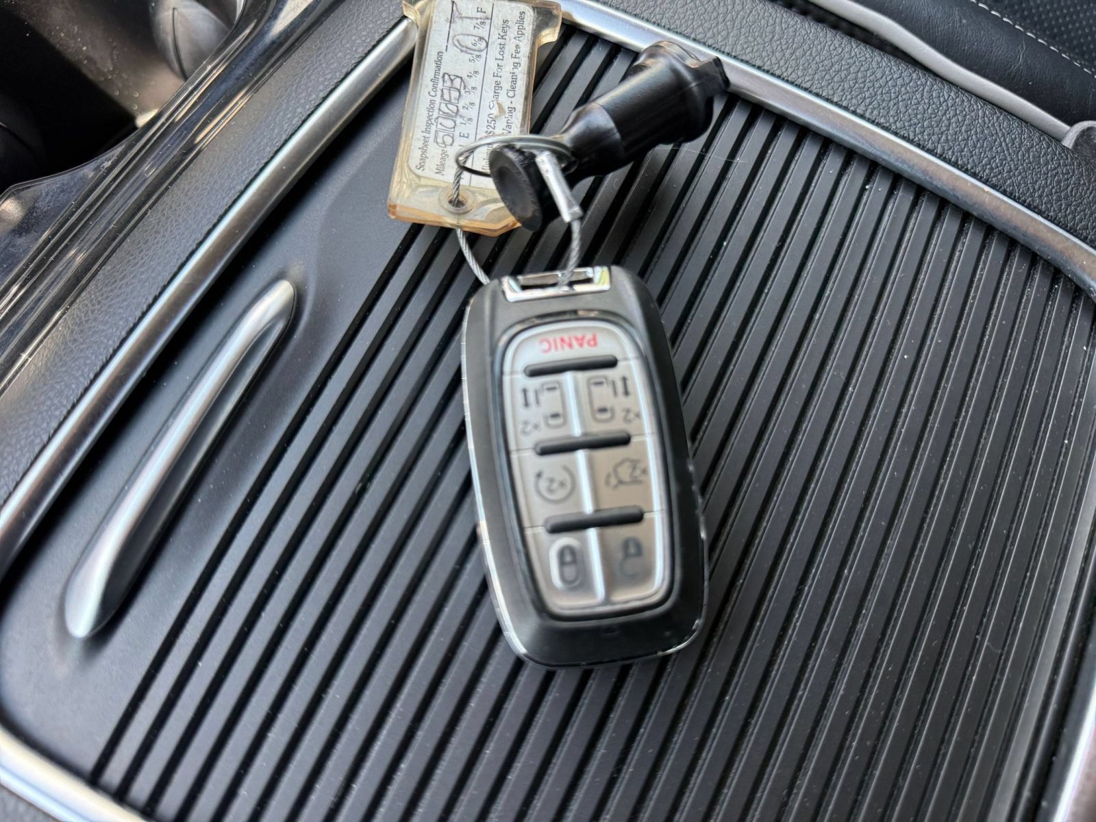 Used 2023 Chrysler Pacifica Limited FWD image 21