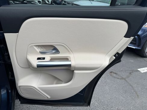 Certified 2021 Mercedes-Benz GLA 250 4MATIC image 23