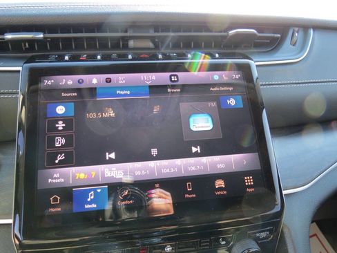 Used 2023 Jeep Grand Cherokee Limited image 21