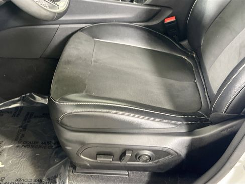 Used 2023 Jeep Grand Cherokee Altitude image 18