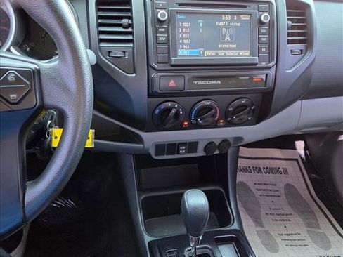 Used 2015 Toyota Tacoma 2WD Access Cab image 15