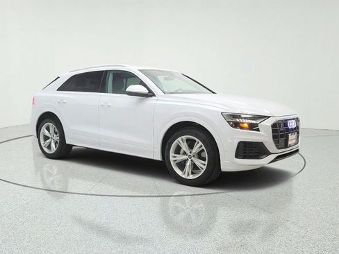 Used 2023 Audi Q8 Premium w/ Convenience Package AWD/4WD image 3