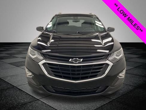 Used 2020 Chevrolet Equinox LT image 2