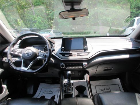 Used 2020 Nissan Altima 2.5 SR w/ Premium Package FWD image 15