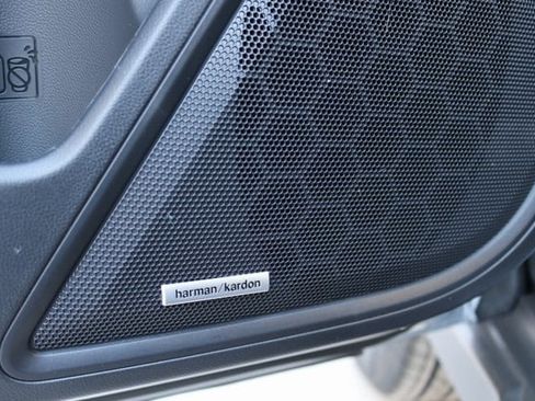 Used 2025 Subaru Outback Onyx Edition image 26