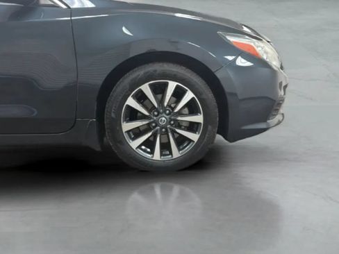 Used 2016 Nissan Altima 2.5 SV FWD image 26
