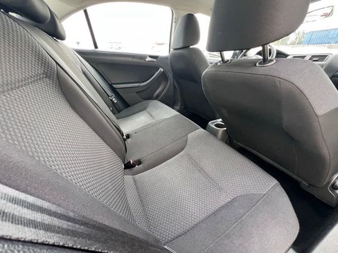 Used 2013 Volkswagen Jetta Sedan FWD image 13