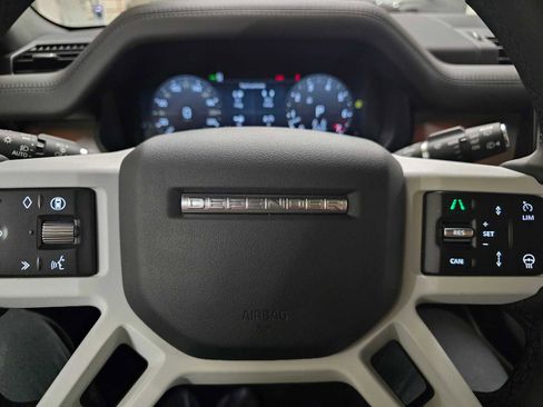 New 2026 Land Rover Defender 130 X-Dynamic SE AWD/4WD image 24