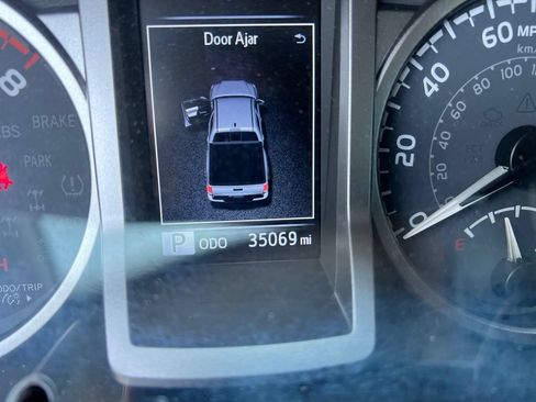 Used 2023 Toyota Tacoma SR5 RWD image 13