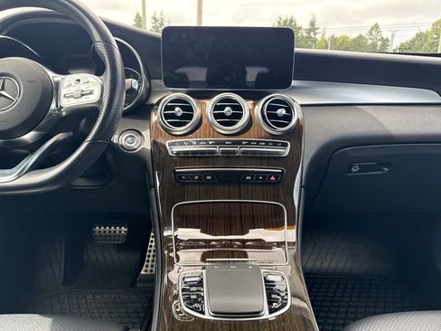 Used 2020 Mercedes-Benz GLC 300 4MATIC w/ AMG Line image 25