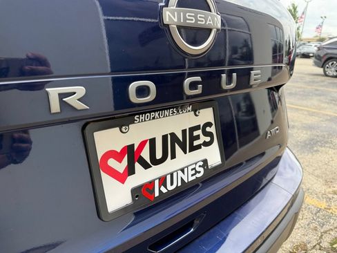 Used 2025 Nissan Rogue SV AWD/4WD image 44