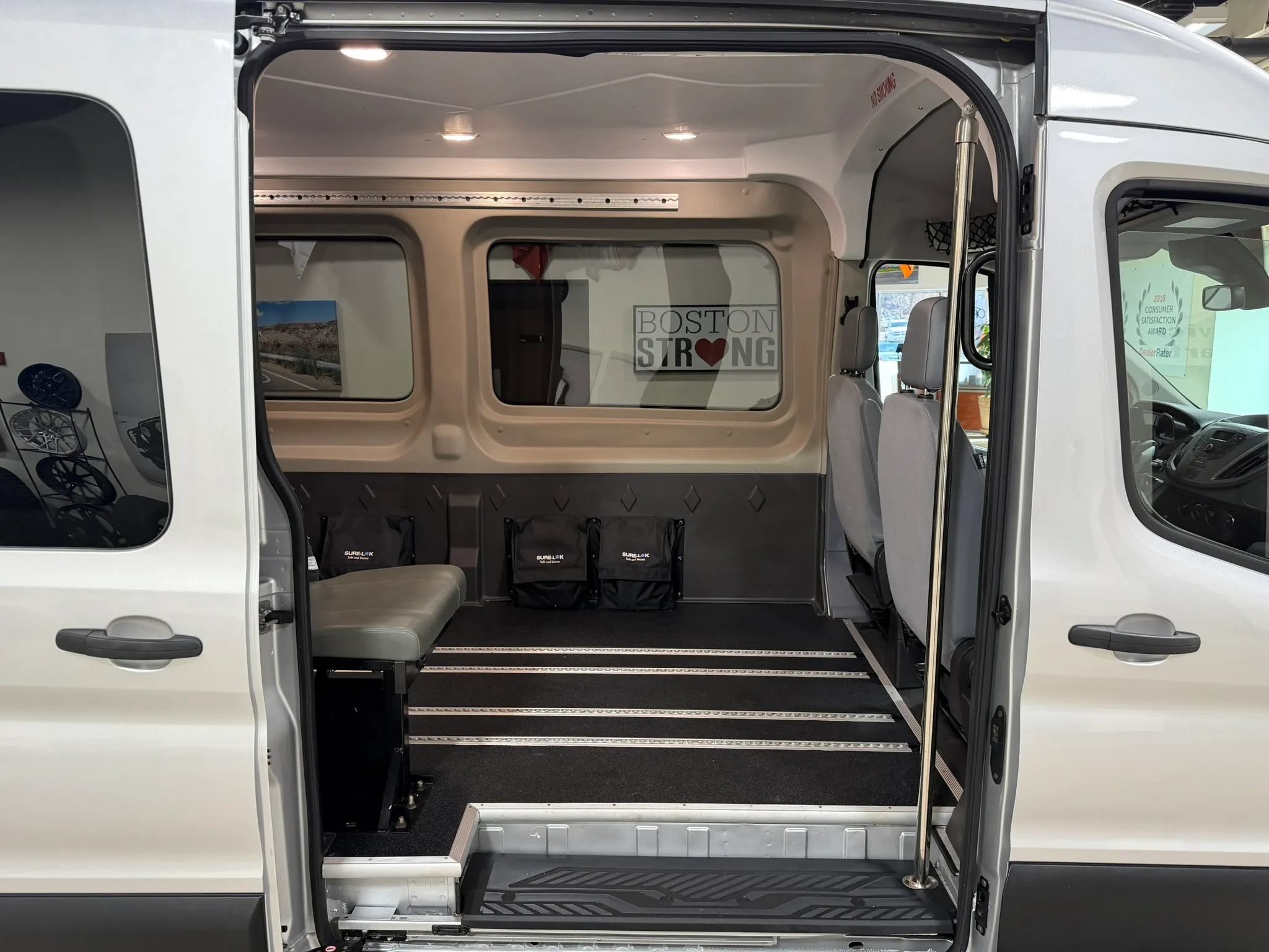 Used 2019 Ford Transit 250 148 Medium Roof RWD image 25