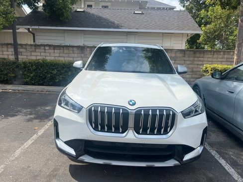Used 2023 BMW X1 xDrive28i w/ Convenience Package AWD/4WD image 2